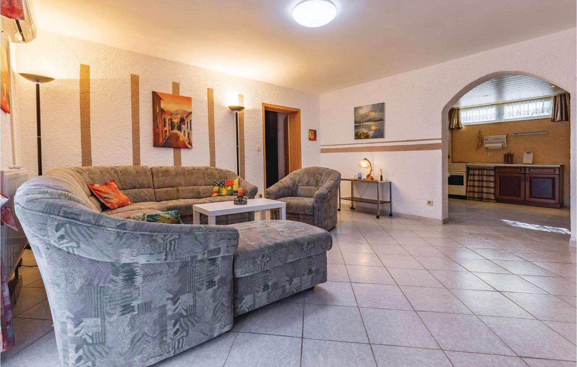 3 Bedroom Awesome Apartment In Pavicini Εξωτερικό φωτογραφία